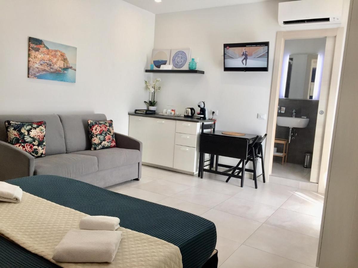 Sunset Rooms Специя Екстериор снимка
